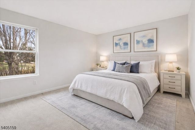 33 Eagles Nest Ln, Hardyston Twp., NJ 07419