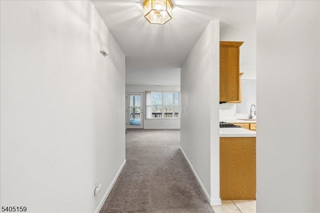 33 Eagles Nest Ln, Hardyston Twp., NJ 07419