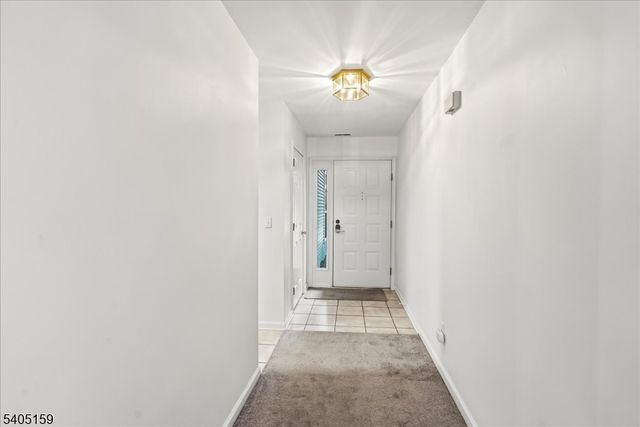 33 Eagles Nest Ln, Hardyston Twp., NJ 07419