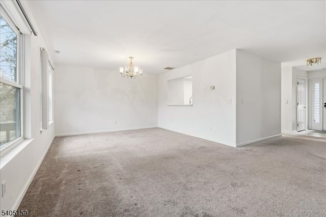 33 Eagles Nest Ln, Hardyston Twp., NJ 07419