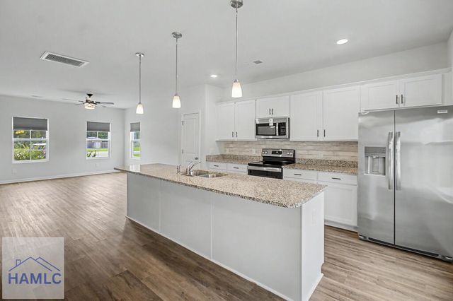 137 Castaway Ct. NE, Ludowici, GA 31316
