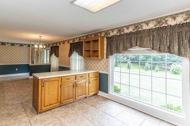 239 OLD NO 5 RD, Selmer, TN 38375