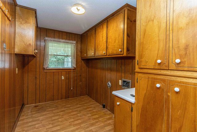 239 OLD NO 5 RD, Selmer, TN 38375