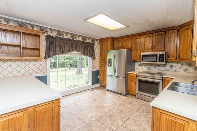 239 OLD NO 5 RD, Selmer, TN 38375