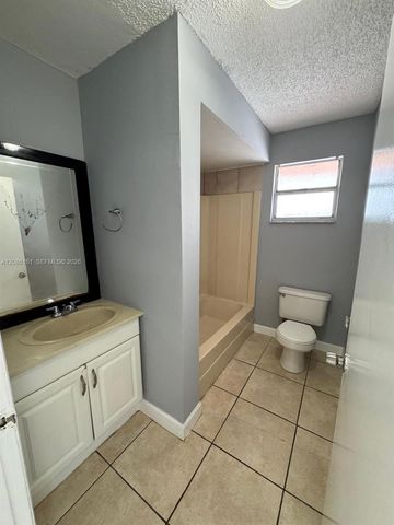 2920 Pierce Street 8, Hollywood, FL 33020