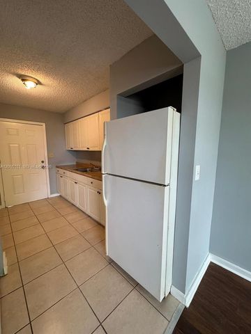 2920 Pierce Street 8, Hollywood, FL 33020