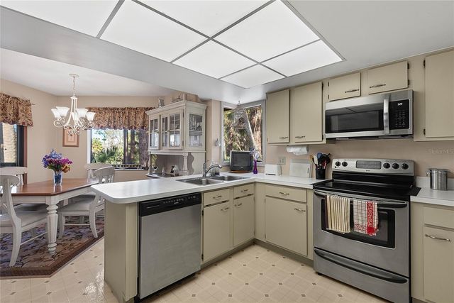 12 GREENBRIAR COURT, Palm Coast, FL 32137