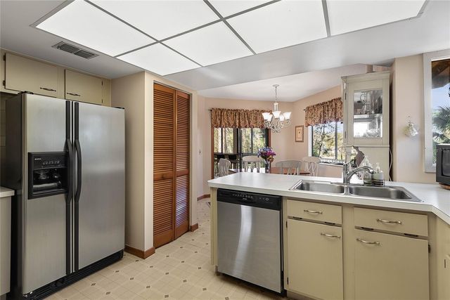 12 GREENBRIAR COURT, Palm Coast, FL 32137