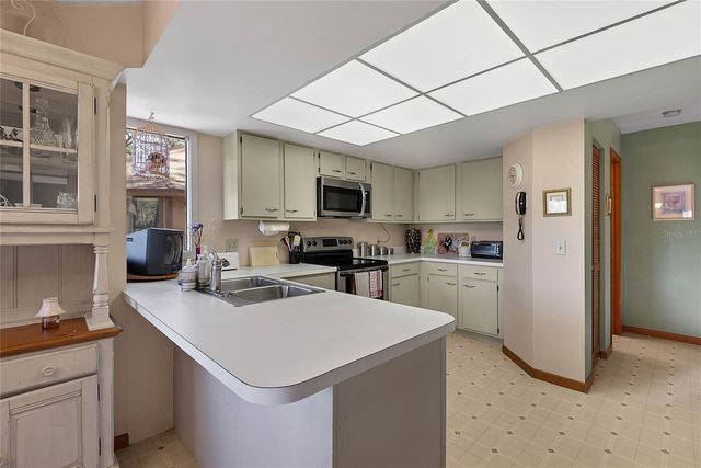 12 GREENBRIAR COURT, Palm Coast, FL 32137