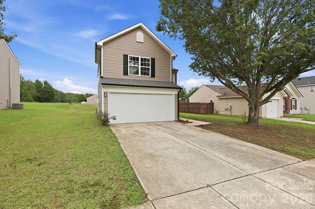 8207 Belmont Stables Drive, Charlotte, NC 28216
