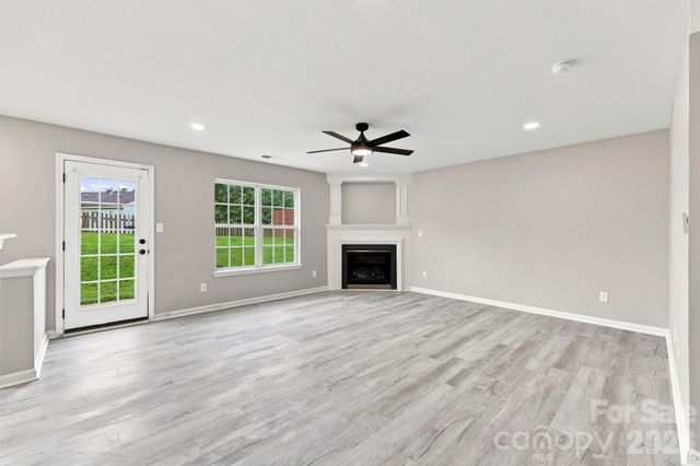 8207 Belmont Stables Drive, Charlotte, NC 28216