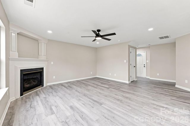8207 Belmont Stables Drive, Charlotte, NC 28216