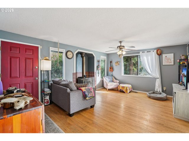 17511 Se SCRUTTON Ln, Milwaukie, OR 97267