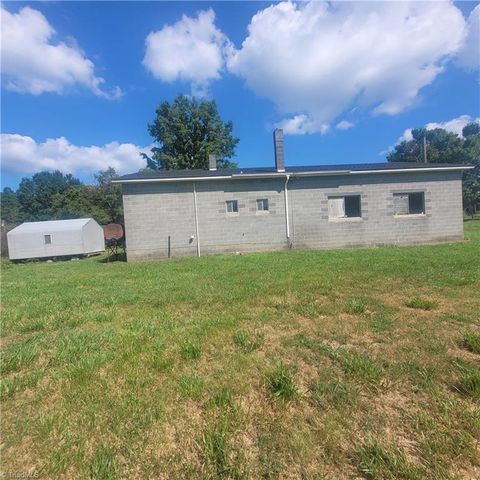 1163 Patterson Grove Road, Ramseur, NC 27316