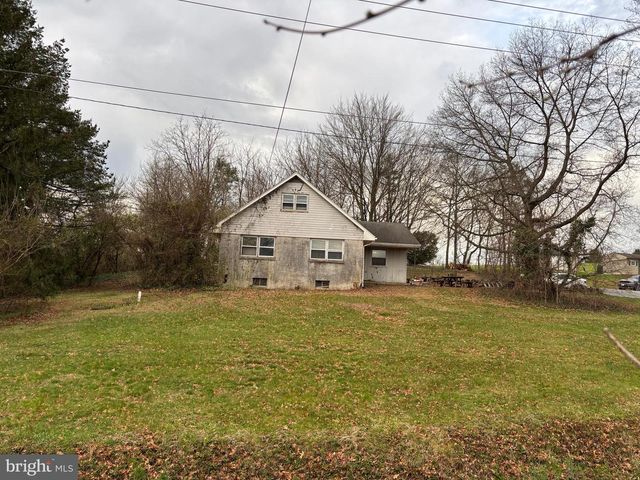 39 HOSSLER RD, Manheim, PA 17545