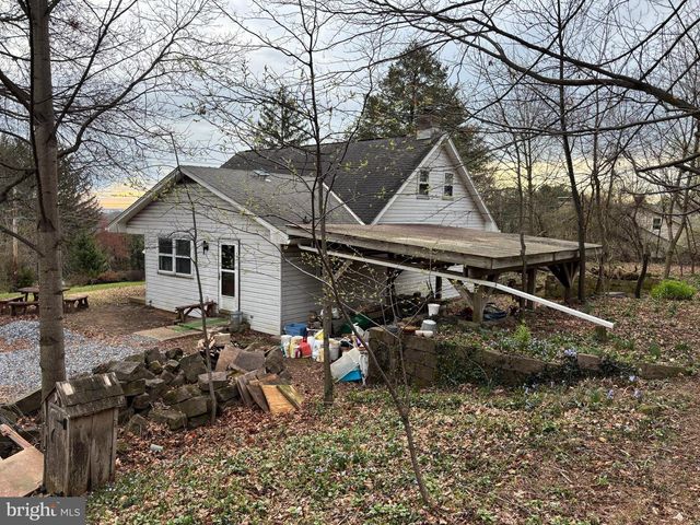 39 HOSSLER RD, Manheim, PA 17545
