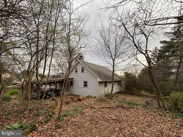 39 HOSSLER RD, Manheim, PA 17545
