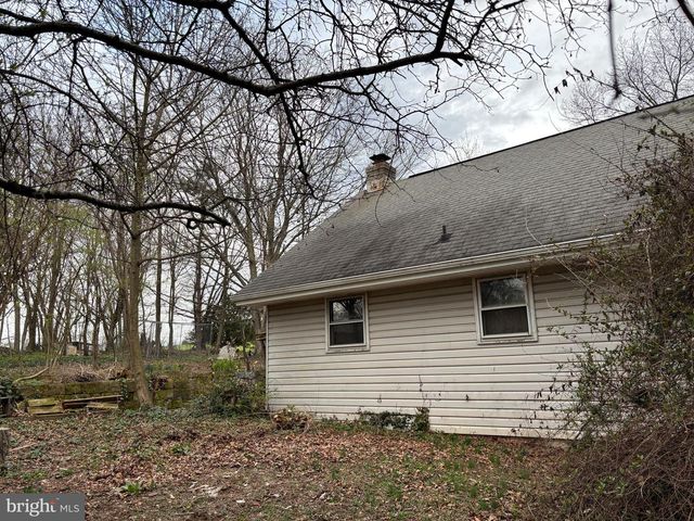 39 HOSSLER RD, Manheim, PA 17545