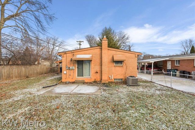 4115 Edgeland Avenue, Royal Oak, MI 48073