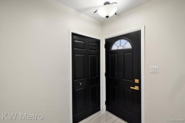 4115 Edgeland Avenue, Royal Oak, MI 48073