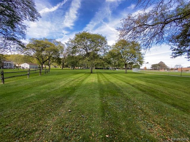 1503 Cheltenham Road, Birmingham, MI 48009