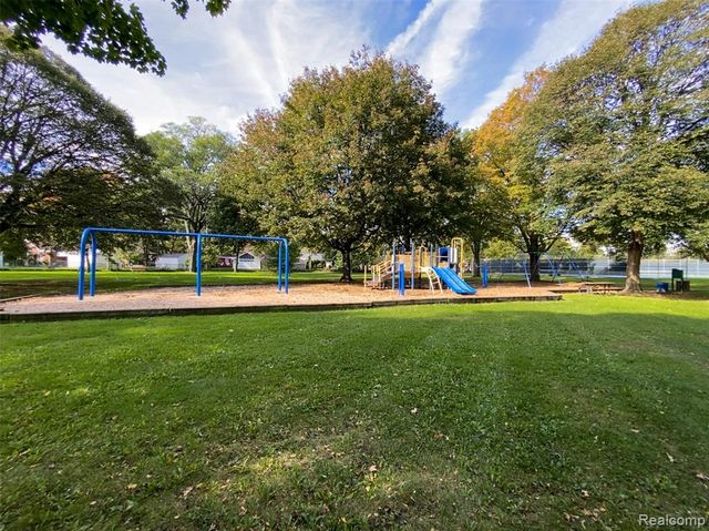 1503 Cheltenham Road, Birmingham, MI 48009