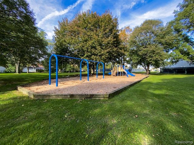 1503 Cheltenham Road, Birmingham, MI 48009