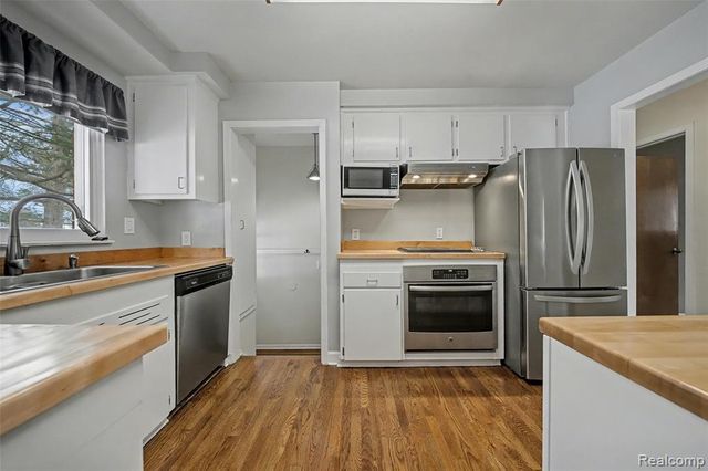 1503 Cheltenham Road, Birmingham, MI 48009