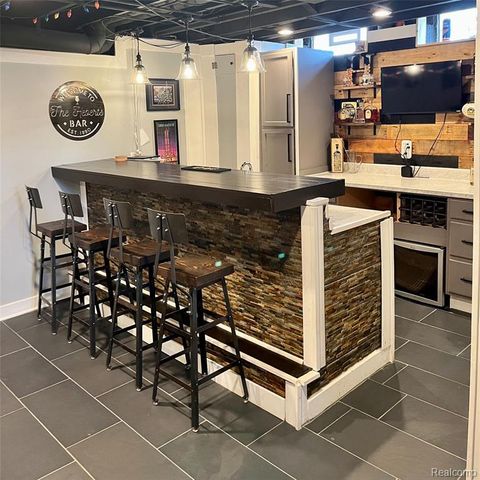 19020 Fairway Street, Livonia, MI 48152