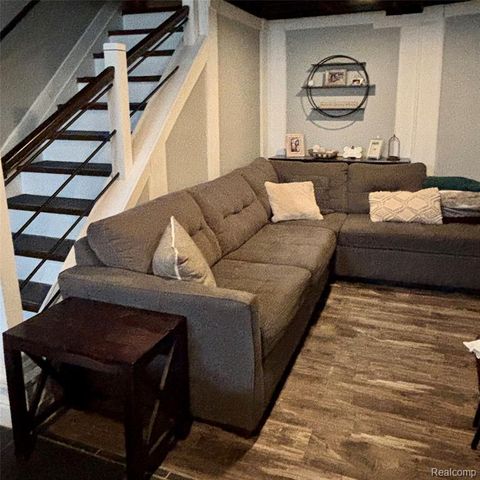 19020 Fairway Street, Livonia, MI 48152