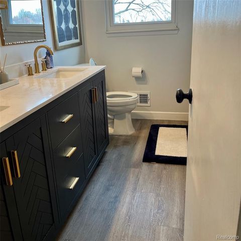 19020 Fairway Street, Livonia, MI 48152