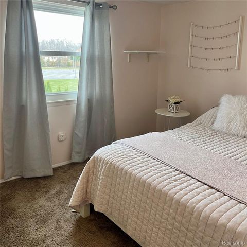 19020 Fairway Street, Livonia, MI 48152