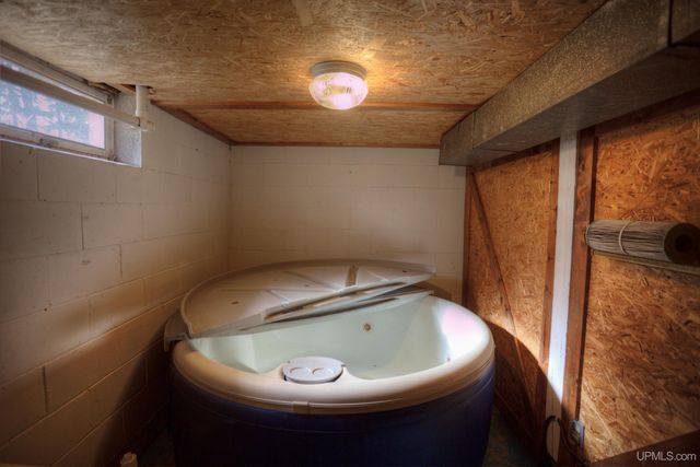 817 Margaret Street, Ironwood, MI 49938