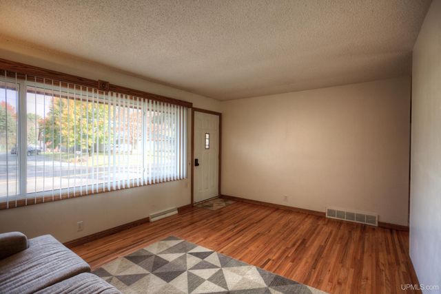 817 Margaret Street, Ironwood, MI 49938