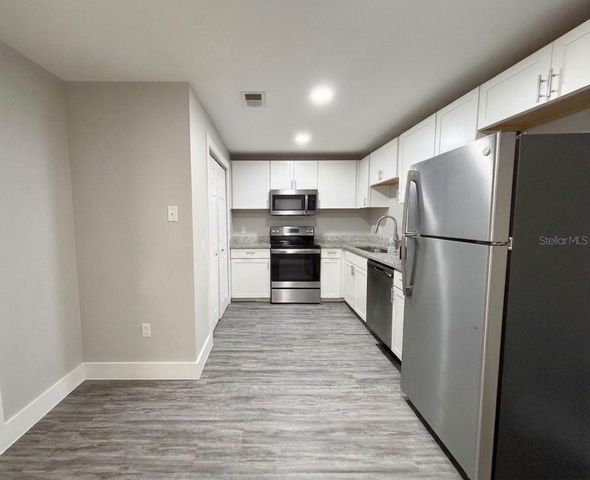 139 AVENUE D SW, Winter Haven, FL 33880