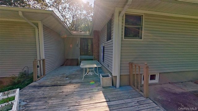 31 Cedar Branch Street, Middle Island, NY 11953