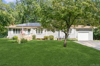 31 Cedar Branch Street, Middle Island, NY 11953