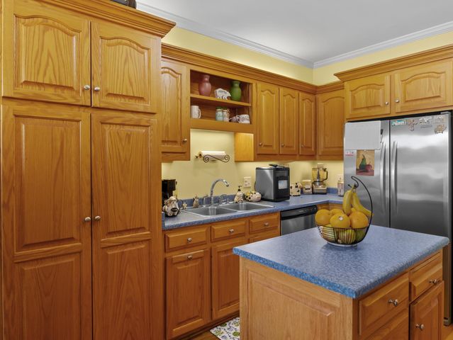 820 Old Island Ford Rd, Chesnee, SC 29323