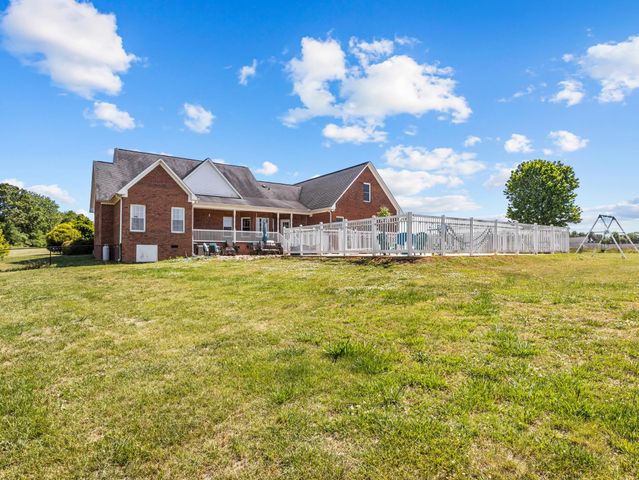820 Old Island Ford Rd, Chesnee, SC 29323