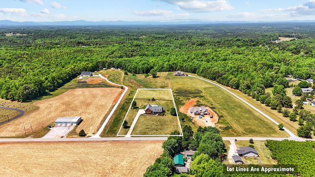 820 Old Island Ford Rd, Chesnee, SC 29323