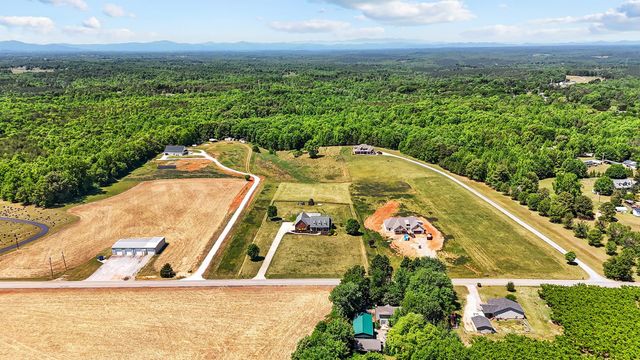 820 Old Island Ford Rd, Chesnee, SC 29323