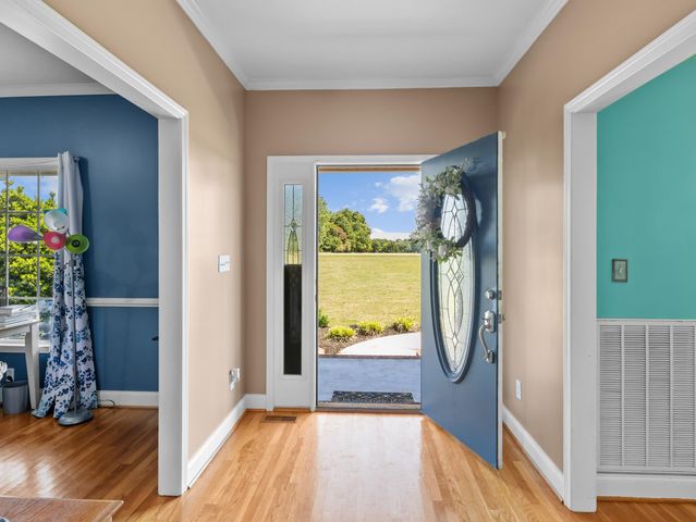 820 Old Island Ford Rd, Chesnee, SC 29323