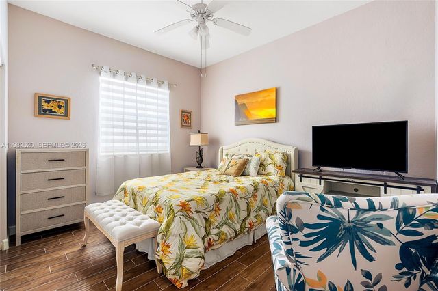 838 NW 123rd Dr, Coral Springs, FL 33071