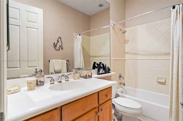 838 NW 123rd Dr, Coral Springs, FL 33071