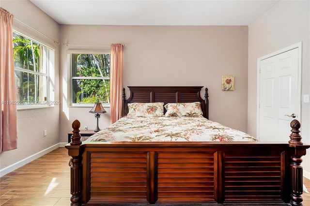 838 NW 123rd Dr, Coral Springs, FL 33071