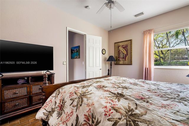 838 NW 123rd Dr, Coral Springs, FL 33071