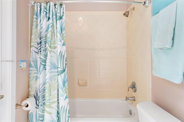 838 NW 123rd Dr, Coral Springs, FL 33071