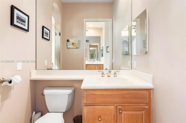 838 NW 123rd Dr, Coral Springs, FL 33071