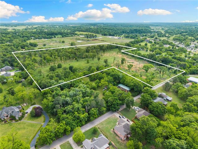 Brown Road, Cave Springs, AR 72718