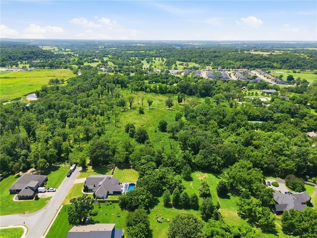 Brown Road, Cave Springs, AR 72718